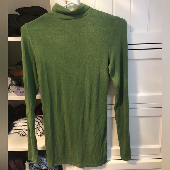 Wilfred Grass Green Mock Neck Long Sleeve Ribbed Top with Fitted Sleeves - Picture 2 of 6